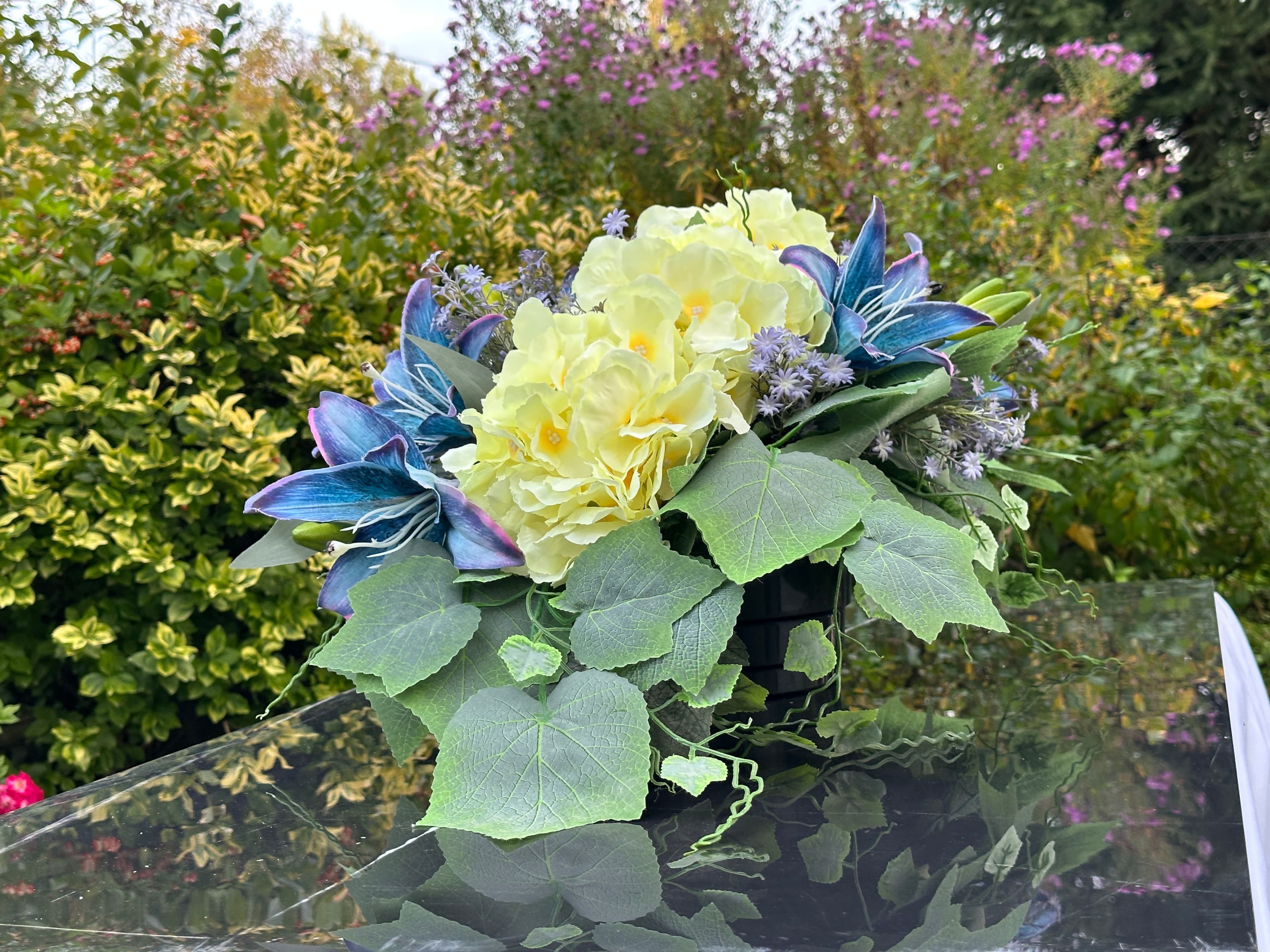 Kompozycja żółty błękit